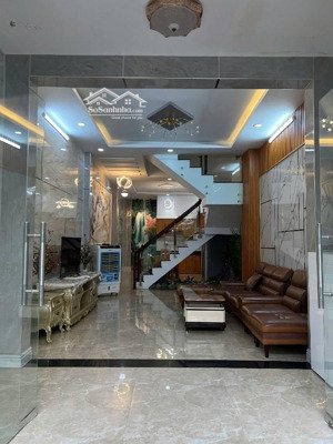 vị trí đẹp chợ lạc quang trường chinh q12, đường 8m thông khu bàn cờ , 100m2 chỉ 8,8 tỷ