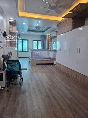 bán nhà trần bình, dt55m, 7 tầng thang máy, sát phố, ô tô vào nhà, kinh doanh.