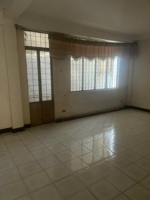 bán nhà mt đường tống phước phổ , 3 tầng ( nhà cũ )