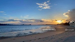 siêu phẩm bt d.a grand bay halong villas giá 145 tỷ dt 628m2 xây3 tầng có bể bơi cạnh vịnh hạ long