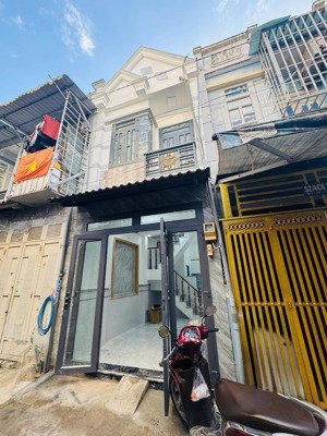 bán căn nhà riêng ngay bệnh viện q12, 1t1t hẻm oto giá 1 tỷ 562 tl