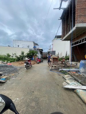 bán đất gần biển nha trang khu phía bắc tiềm năng vị trí: đường nguyễn đức thuận, khu vự