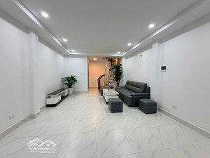 nhà xây mới 6 tầng thang máy - trung tâm đống đa - không qh - gần đh y