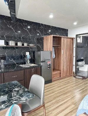 bán tòa căn hộ 7 tầng , gần biển phạm văn đồng