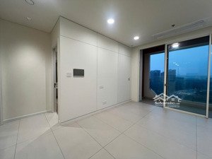 tin được không? 2 phòng ngủ 97m2 view thoáng, nội thất cơ bản giá chỉ 36 triệu. tại zeit river