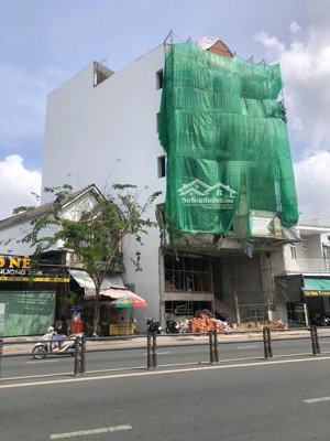 cho thuê tòa nhà mặt tiền đường trần hoàng na gần 3/2 giá 160 triệu/tháng