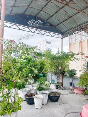 chủ nhà ngộp bank giảm hẳn 3 tỷ, vị trí siêu đẹp - nhà lô góc 3 mặt tiền siêu đẹp chợ hoà cường