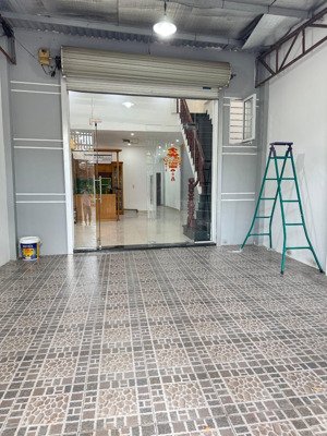 cho thuê nhà 1 trệt 1 lửng kdc hiệp thành 3 gồm 3pn - 2wc sân xe hơi