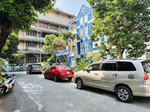 chính chủ bán căn hộ nguyễn kiệm 40m2 quận phú nhuận cách sân bay 10 phút