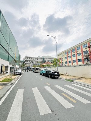 bán nhà ngay tên lửa - kinh dương vương, sát bên aeon mall bình tân, chỉ 5,6 tỷ