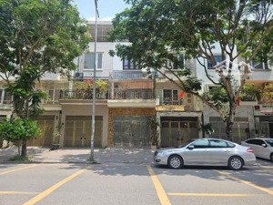 siêu phẩm kinh doanh đường 24m ngay cột đồng hồ văn phú. mặt phố cửa quán lưu lượng giao thông lớn