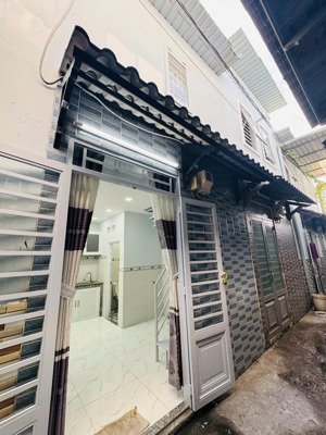 nhà thật không đăng ảo. bán căn nhà nhỏ ngay trường nguyễn hiền, q12, 1t 1l giá 795tr tl mạnh