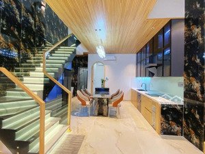 bán nhà mới vị trí đẹp tại trần thúc mẫn - cẩm lệ - đn - mặt tiền 5m - giá 8.9 tỷ có thương lượng