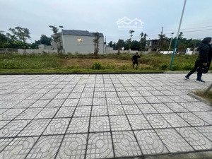 cắt lỗ 300tr 103m2 hoà lạc, vỉa hè 3,5m 2 mặt thoáng gần fpt, dhqg, metro,khu cnc chỉ 2 tỷ