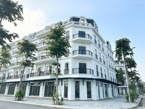 lk 80m xây 4 tầng 1 tum chỉ 11,x tỷ. xây 4 tầng 1 tum . đường rộng 12m liên hệ e ngay ạ!