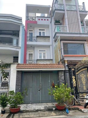 cho thuê nhà 1/ lý thánh tông-4x20m 3 tấm,đường 10m giáp q.11 - gần tô hiệu,hòa bình,lũy bán bích