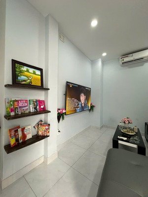 bán nhà đỗ thị lời 138m² 5 tầng - 41 tỷ - dòng tiền 1.5 tỷ/năm