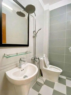 cần bán gấp nhà đội cung, p.11, quận 11. giá 4,28 tỷ, dt 58m2, lh như , hẻm xe hơi 5m