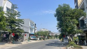 chính chủ cần bán lô đất 100m2 đường đoàn khuê - khu nam việt á - 2 mặt trước và sau