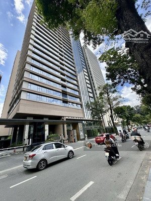 chỉ 28 tỷ có nhà 80m2 khu bàn cờ quận 1 - hẻm ô tô tránh - nở hậu tài lộc.