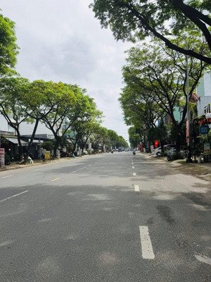 nhà góc 2 mặt tiền 2.5 tầng lê đình kỵ đầu đường vị trí vip kđt phước lý ngay sau bến xe đà nẵng