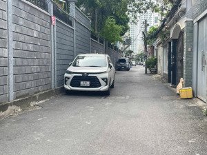 hẻm xe hơi trần xuân soạn - ngang đẹp 4.5m - 3 lầu đúc - chủ bán gấp đi mỹ - chỉ 6t2 tl