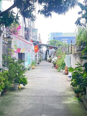 giá đầu tư - nhà c4 gần phà bình khánh nhà bè - dt 130m2 shr - hơn 4tỷ tl