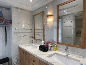 cần bán gấp ch garden court 1 180m2 ( tt 145m2 ) 3pn 2wc, ban công dài có sân vườn giá 17.5tỷ tl