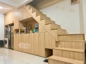 nhà đẹp huỳnh văn bánh, phú nhuận, d. tích 55m2 (3.6 x 13), giá 6,6 tỷ, sổ vuông