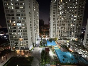 bán hagl3 2pn full nội thất,đang có hđ thuê 9tr,sổ hồng riêng,thương lượng khách thiện chí