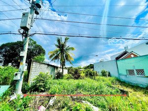 cuối năm bán lô đất nhà vườn rộng 252m2 ngang 8m vuông vức ngay trung tâm hành chính tân thông hội