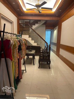 đang bán. nhà 4 tầng phố lụa vạn phúc hà đông dt 60m2 kinh doanh ngày đêm ô tô đỗ cửa