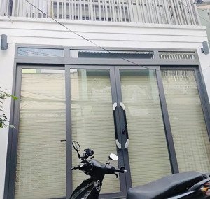 nhà bán mặt tiền đường số 9 (dt: 4.3x11m), xây dựng 2 tầng, p4, q8