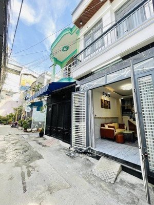 bán nr tại phan huy ích,nhỉnh 4 tỷ, 35m2, 2pn, 2wc, 2 tầng, full nội thất