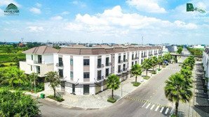 bán gấp căn shophouse 85m2. mặt tiền trục chính giá 2,65tỷ