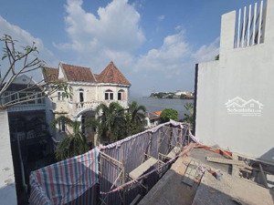 khu nhà đẹp ven sông, sạch sẽ, thoáng mát, đẳng cấp - 8x18. 4 tầng hiện đại