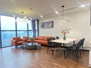 cần bán căn hộ 109m2, 3pn 2vs, full đồ đẹp, căn góc, sổ sẵn, chung cư mipec rubik. giá 12.5 tỷ