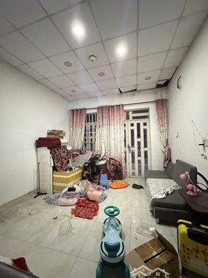 bán nhà 2 tấm mt lê đình cẩn gần chợ