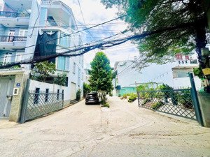 bán lô đất 2mt siêu đẹp gần ndt, btđ dt 218m2 ngang 9m giá chỉ 13.8 tỷ xd hầm 4 tầng