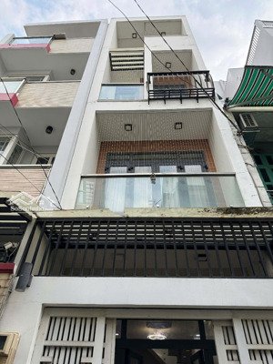 nhỉnh 5 tỷ nhà 4 tầng ô tô thông sổ nở hậu gần đh y dược & bv chợ rẫy nhà mới 2021