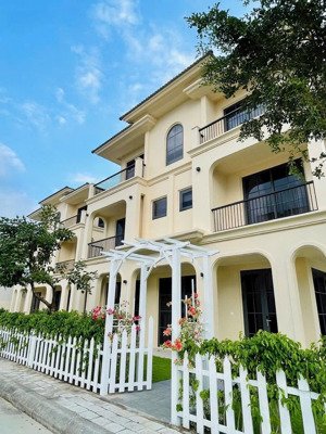 bán nhanh căn xây thô, hàng ngoại giao dự án the residence phú quốc