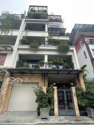 cho thuê nhà phân lô tại trung yên 11 . dt : 70 m * 5 tầng .mt : 5 m . chia phòng , ô tô tránh .