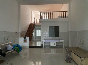 nhà cho thuê đường 1/ lê trọng tấn .dt 5x20m c4 gác lửng giá 13tr/1 tháng