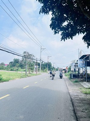 chủ gởi bán gấp 05 lô đất mặt tiền đường cây dầu, diện tích 200m2, giá chỉ 24,5tr/m2