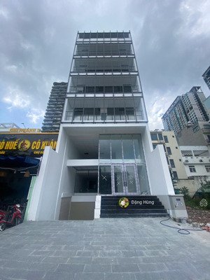 tòa nhà vip mặt tiền trương văn bang xây hầm 7 tầng phù hợp văn phòng. giá chỉ 250 triệu/ tháng