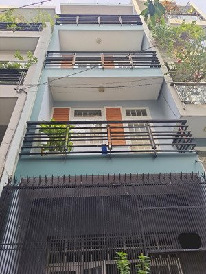 hiếm, 4x17m, 4 lầu, hđ thuê 30tr, nhà mặt tiền đường 10m khu phan xích long, bán 15.9 tỷ