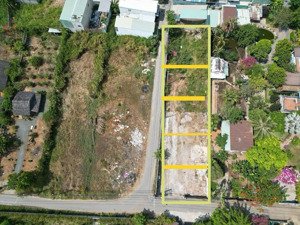 bán gấp lô đất góc 2 mặt tiền đường nhánh đường trường lưu, quận 9. lh: phú