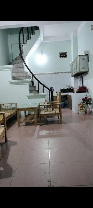 cho thuê nhà ngõ 288 hoàng mai, 32mx 4 tầng, giá 7,5 triệu/th, 2 ngủ, full nội thất