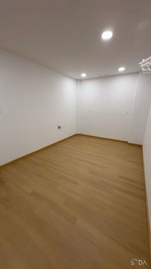 hxh - 4 tầng - thông âu cơ - luỹ bán bích - ngang lớn 5m - nở hậu - 2 mặt tiền thoáng