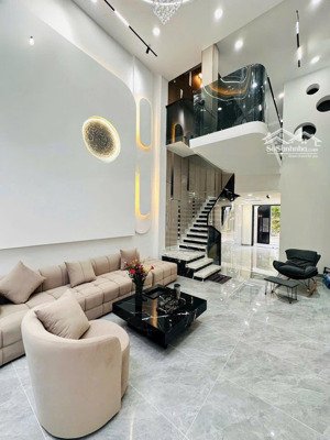 nhà đẹp đón tết 67.3m2- 4tầng 4pn 5wc đường nhựa 7m- sát ngay phạm văn đồng ra sân bay 15p